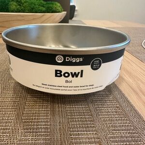 Diggs crate bowl brand new never used
